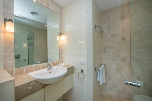 Hotel Peregian Court Resort