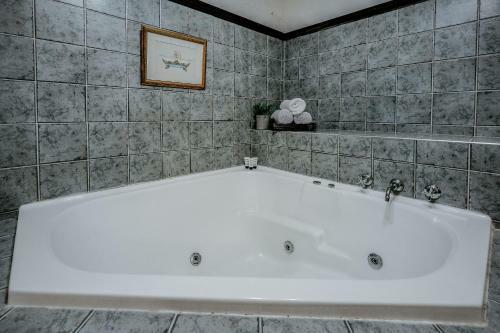 Casuarina Motel Suites