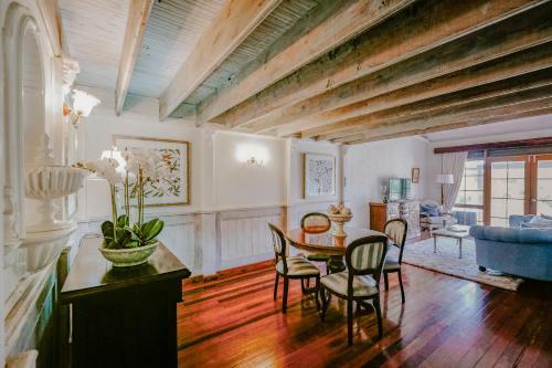 Casuarina Motel Suites