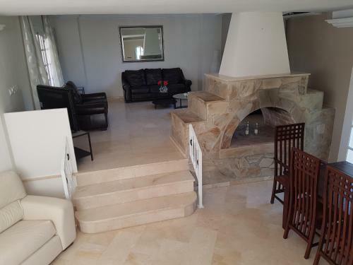 Super Villa With Private Pool And Good Location