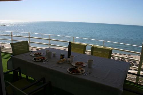 Apartamento En Primera Linea/beachfront Apartment