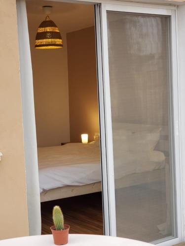 Hostal Moonlight Suite Arad ???? ??? ????, ???