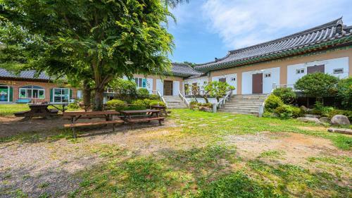 Songrim Hanok Pension