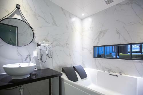 Brown Dot Hotel Gyeongju