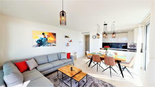 Panoramica Views Superb Luxury Apartment