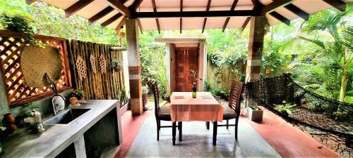 Sand Dollar House, Hiriketiya