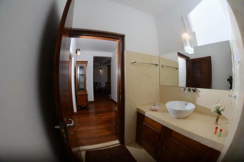 Hostal Sandy's Villa Hiriketiya
