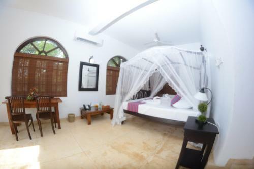Hostal Sandy's Villa Hiriketiya