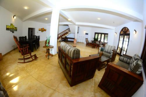 Hostal Sandy's Villa Hiriketiya