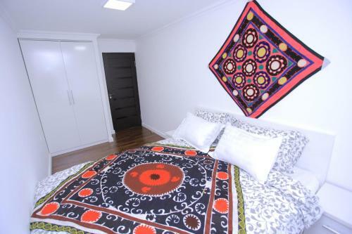 Overlooking Registan Square Luxury 2 Bedrooms Apartment