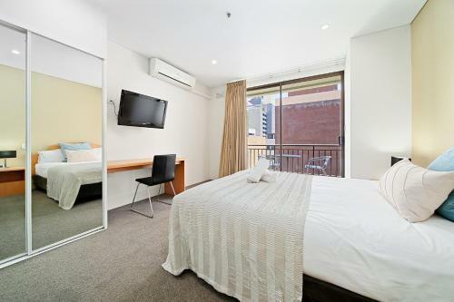 Aparthotel All Suites Perth - By 8hotels
