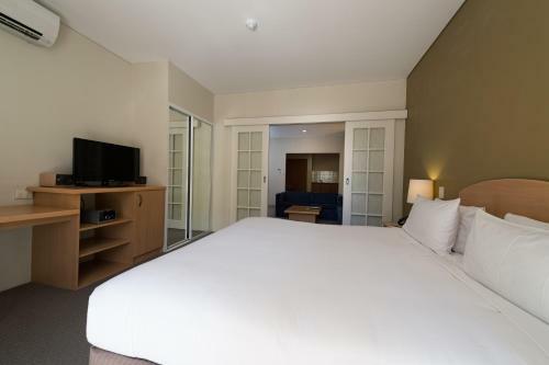Aparthotel All Suites Perth - By 8hotels