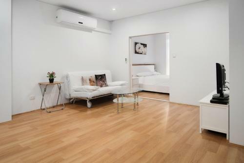 Aparthotel All Suites Perth - By 8hotels