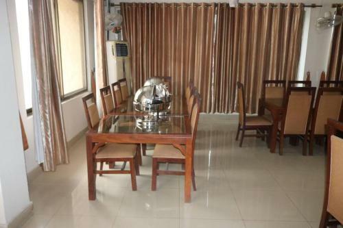 Grandeur Hotel