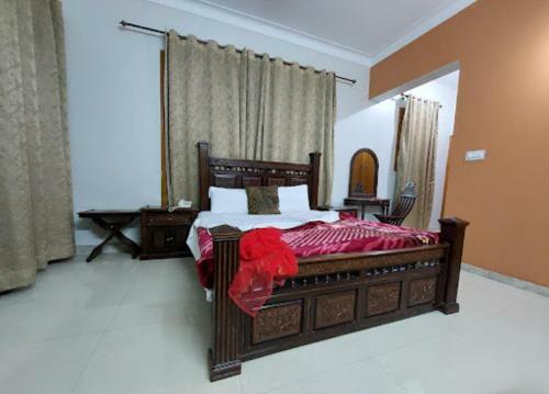 Hotel Orash Lodge