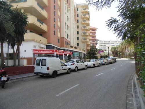 Torrablanca 2bed 1bath Apartment