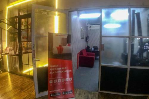 Hotel Reddoorz Apartment @ Serpong Green View 2