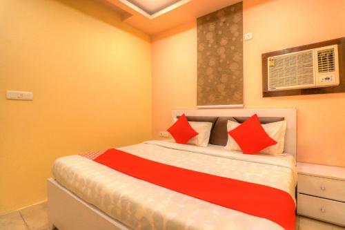 Oyo 67351 Hotel Deep Plaza