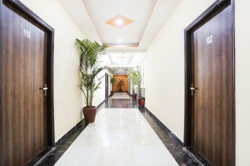 Oyo 49609 The Welcome Mat Hotel