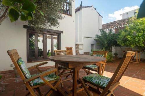 Patio Del Olivo