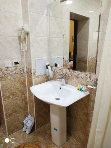 Hostal Happy House Hotel
