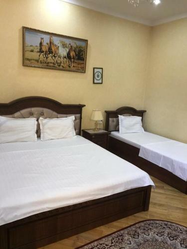 Hostal Happy House Hotel