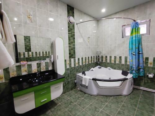 Hide Hotel