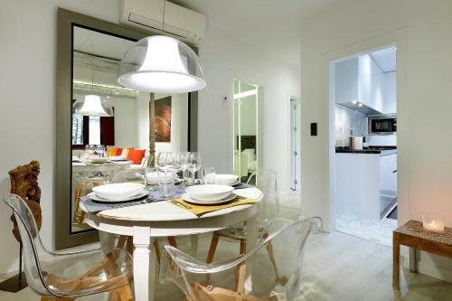 Art Chapiz Apartments