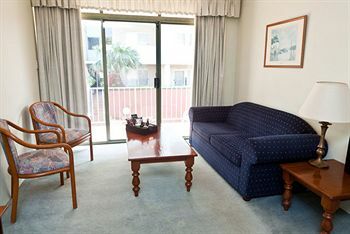 The Belmore All-suite Hotel