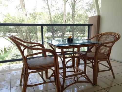 Novena Palms Motel