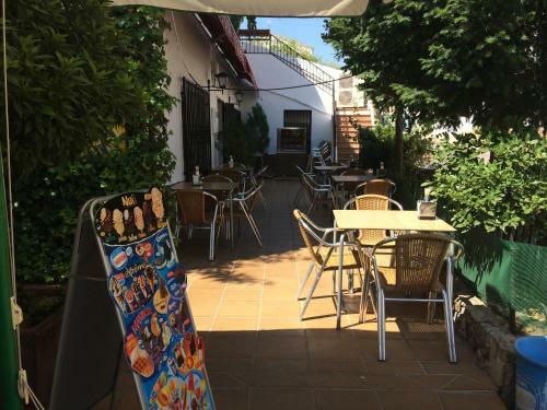 Hostal Pensi�n Restaurante El Cruce de Hornos