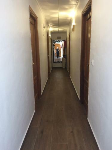 Hostal Pensi�n Restaurante El Cruce de Hornos