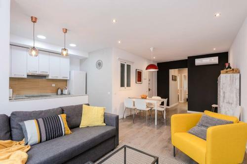 Apartamento 3 Bdr & Terrace, Close To Subway