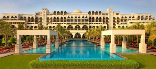Zabeel Saray Royal Residences Lagoon Villa