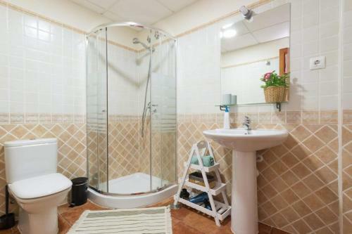 Apartamento Con Hermoso Jard�n Y AC