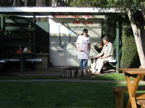 Naracoopa Holiday Cottages