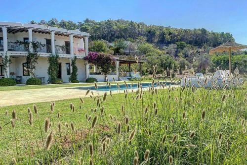Villa Charming Countryside House In Ibiza
