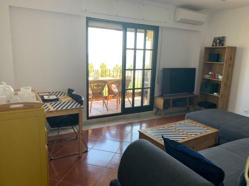 Apartamento Mirando Al Mar. Primera Linea de Playa