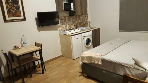 Azur Suites Hotel & Apartments