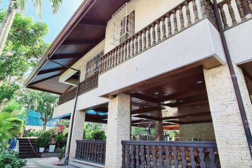 Villa Spacious Spanish-style Resort In Pansol Laguna