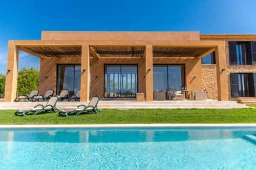 Villa Can Berrub�