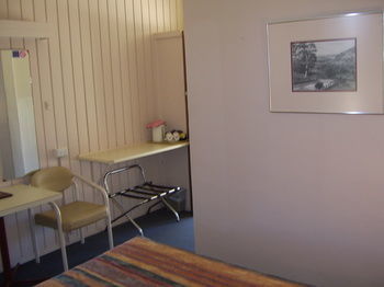 Golden Chain Garden Motor Inn Gundagai
