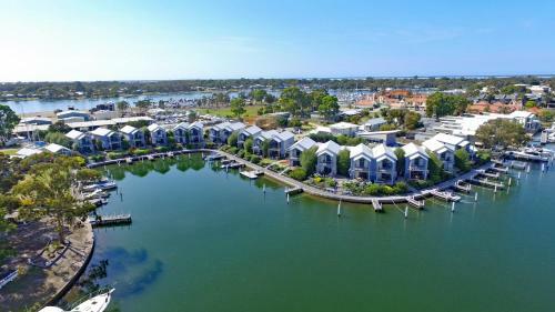 Captains Cove Waterfront Apartments