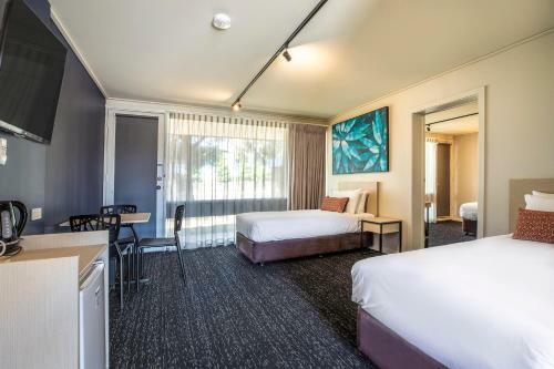 The Gateway Hotel