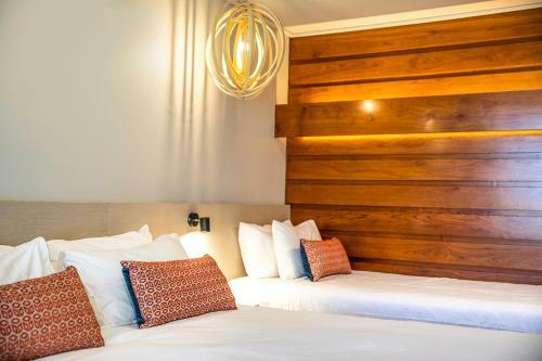 The Gateway Hotel