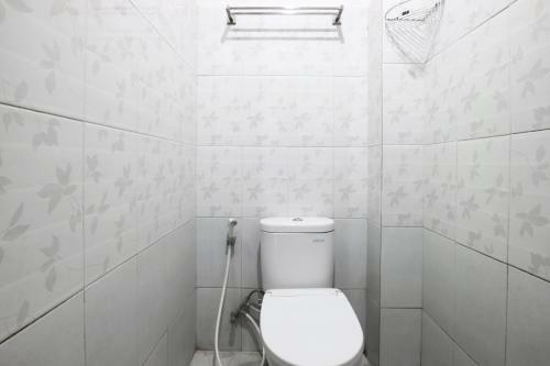 Hostal Saloka Guest House