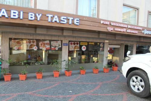 Albergue Paradise AC Dormitory