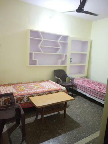Hostal Pratima Boys Pg