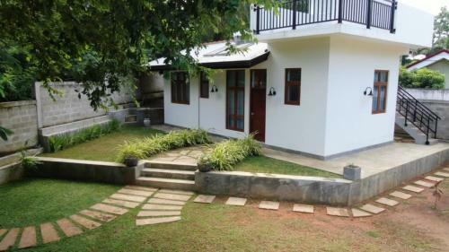 Villa Lemas Dickwella
