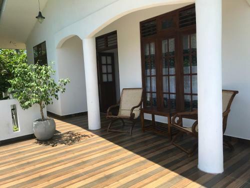 The Dalawella Porch House
